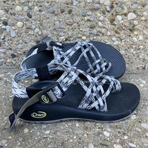 Chaco strappy sandals - Womens size (US) 7